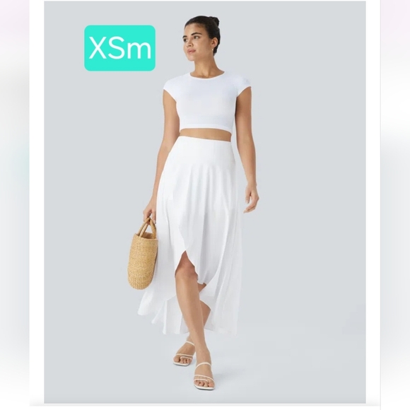 HALARA Dresses & Skirts - Halara Breezeful HighLow 2in1 Skirt